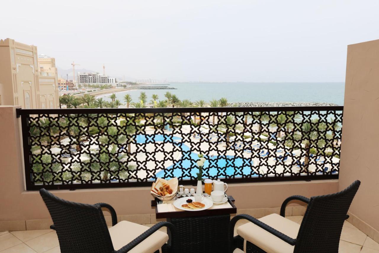 Al Bahar Hotel & Resort Fujairah Bagian luar foto